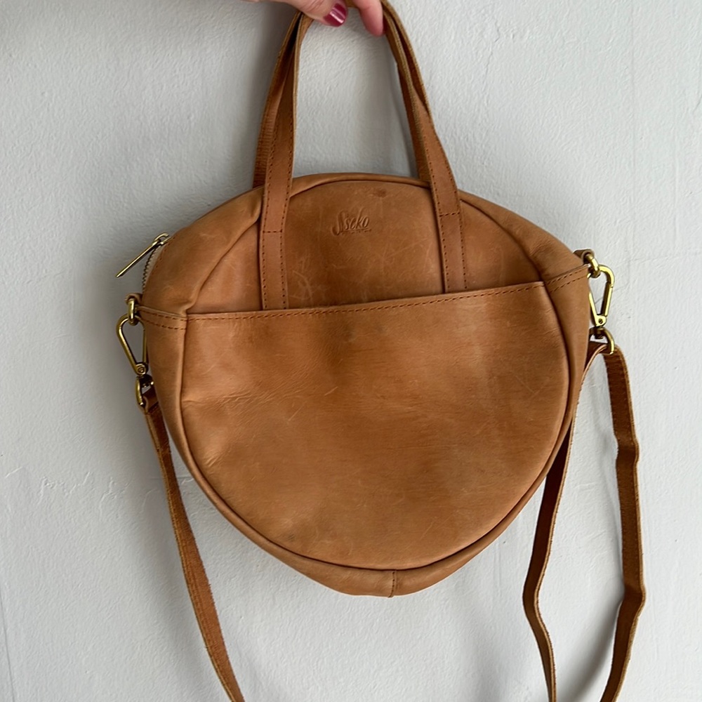 Sseko Circle Carmel Leather Crossbody Bag